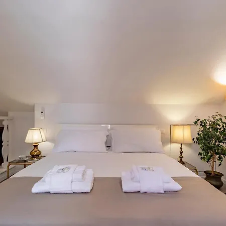 Willa Palazzo Storico Dormo Da Lisa - Colosseo *