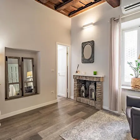 Palazzo Storico Dormo Da Lisa - Colosseo * Rzym