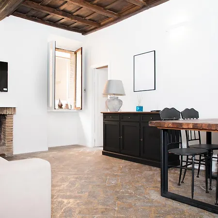 Villa Rionemonti16 Rome
