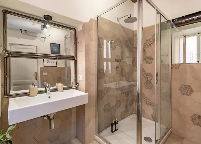 Palazzo Storico Dormo Da Lisa - Colosseo Rome